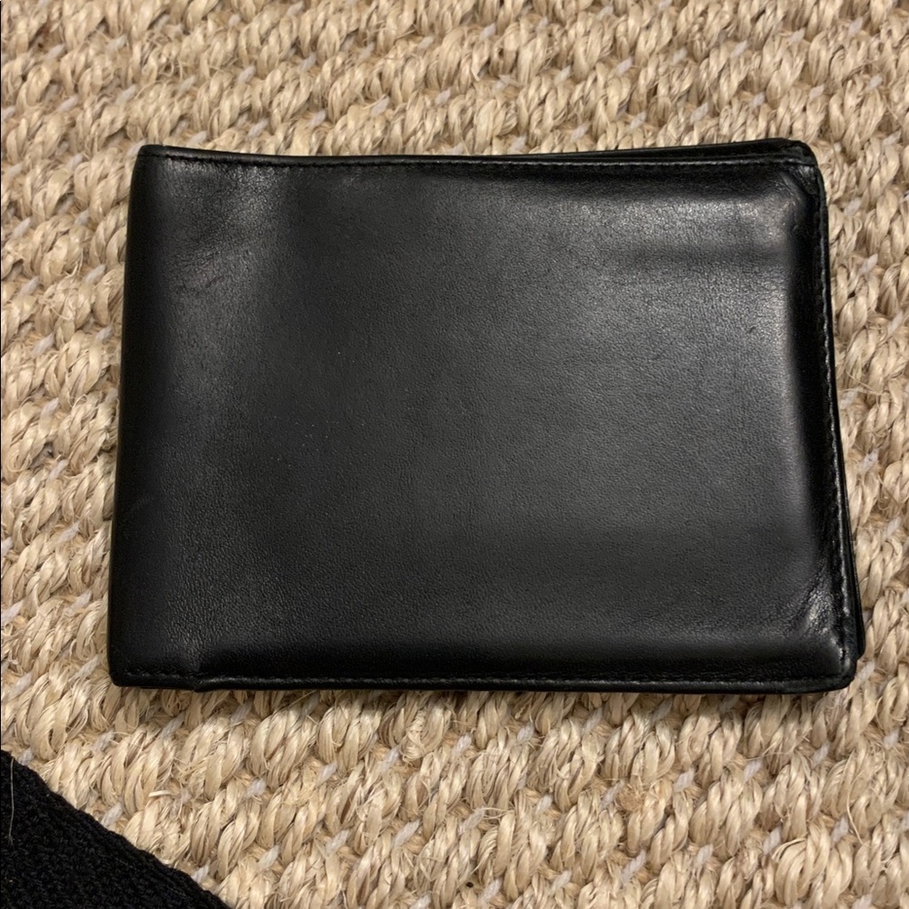 Bosca Essentials Black Leather Wallet from Italy! USED with lots of life left!